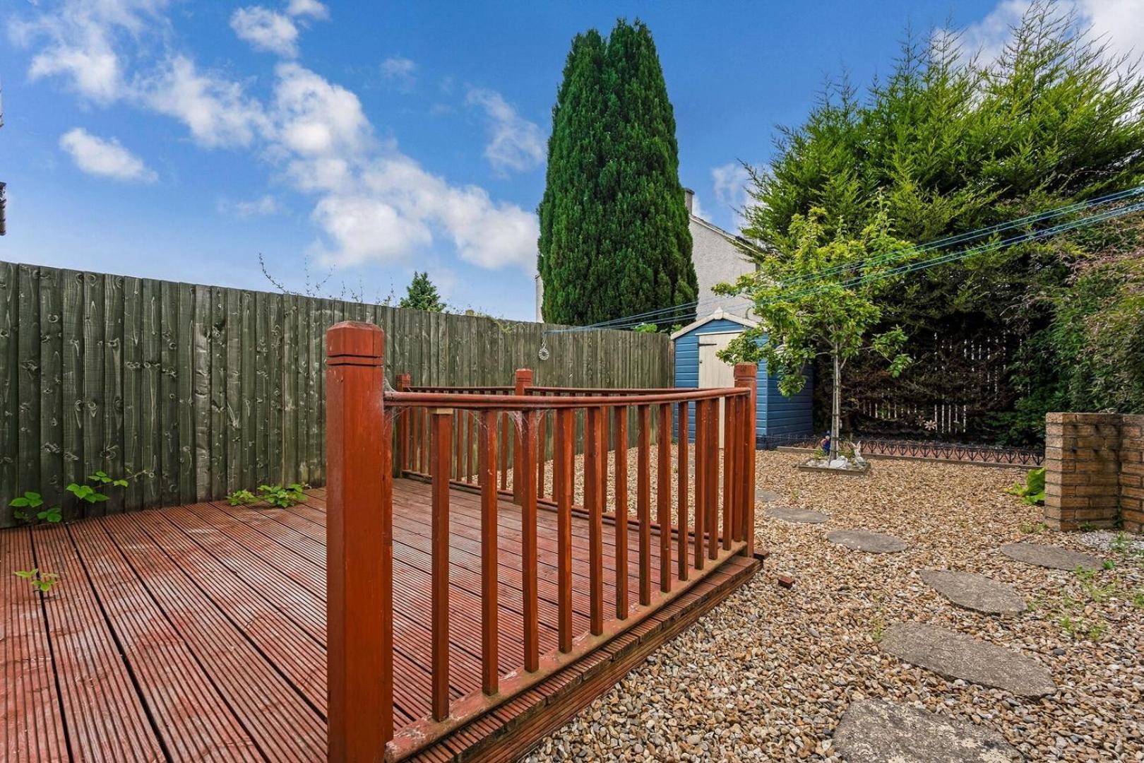 Centrally Situated 1 Bedroom House In Cumbernauld Buitenkant foto
